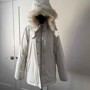 GAP White Puffer Coat w/ Faux Fur Hood - Women’s XL
